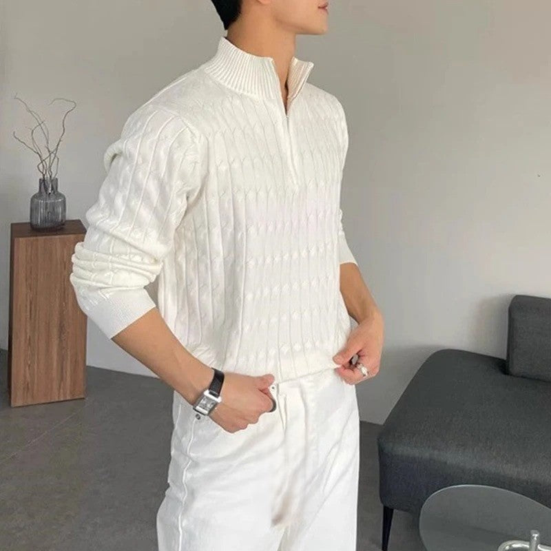 Weißer Pullover mit Reißverschluss