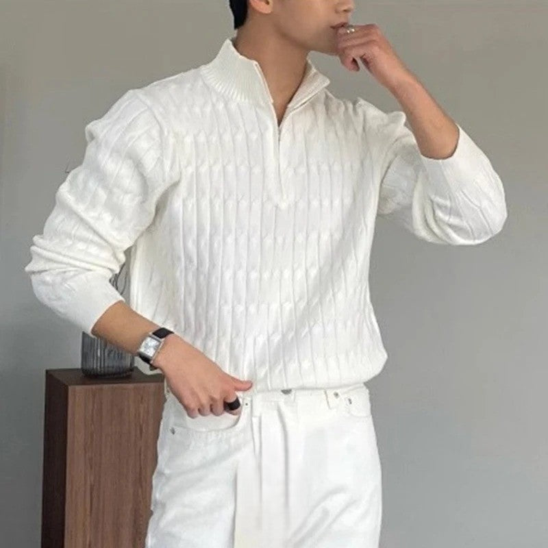 Weißer Pullover mit Reißverschluss